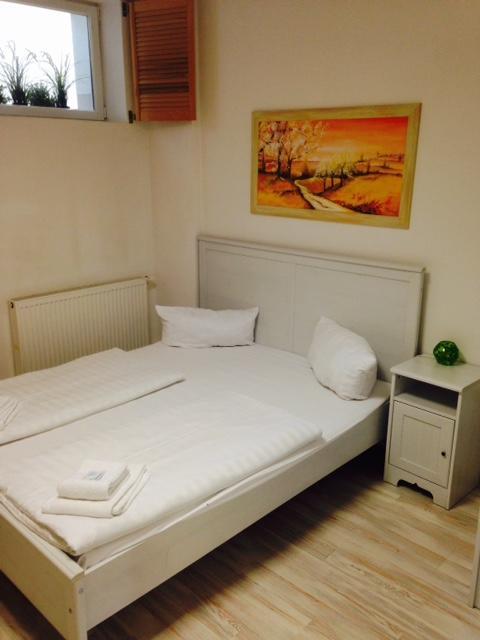 Airport Hostel Χαλμπεργκμόος Εξωτερικό φωτογραφία